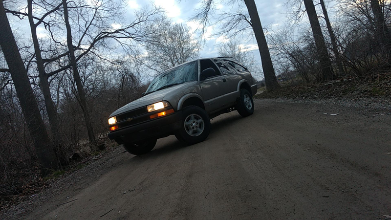 Illustration for article titled JRC Reviews: 1999 Chevy Blazer 4x4